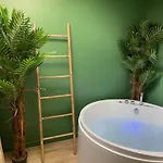 Evasion Exotique - Selva - Jaccuzzi Privatif *